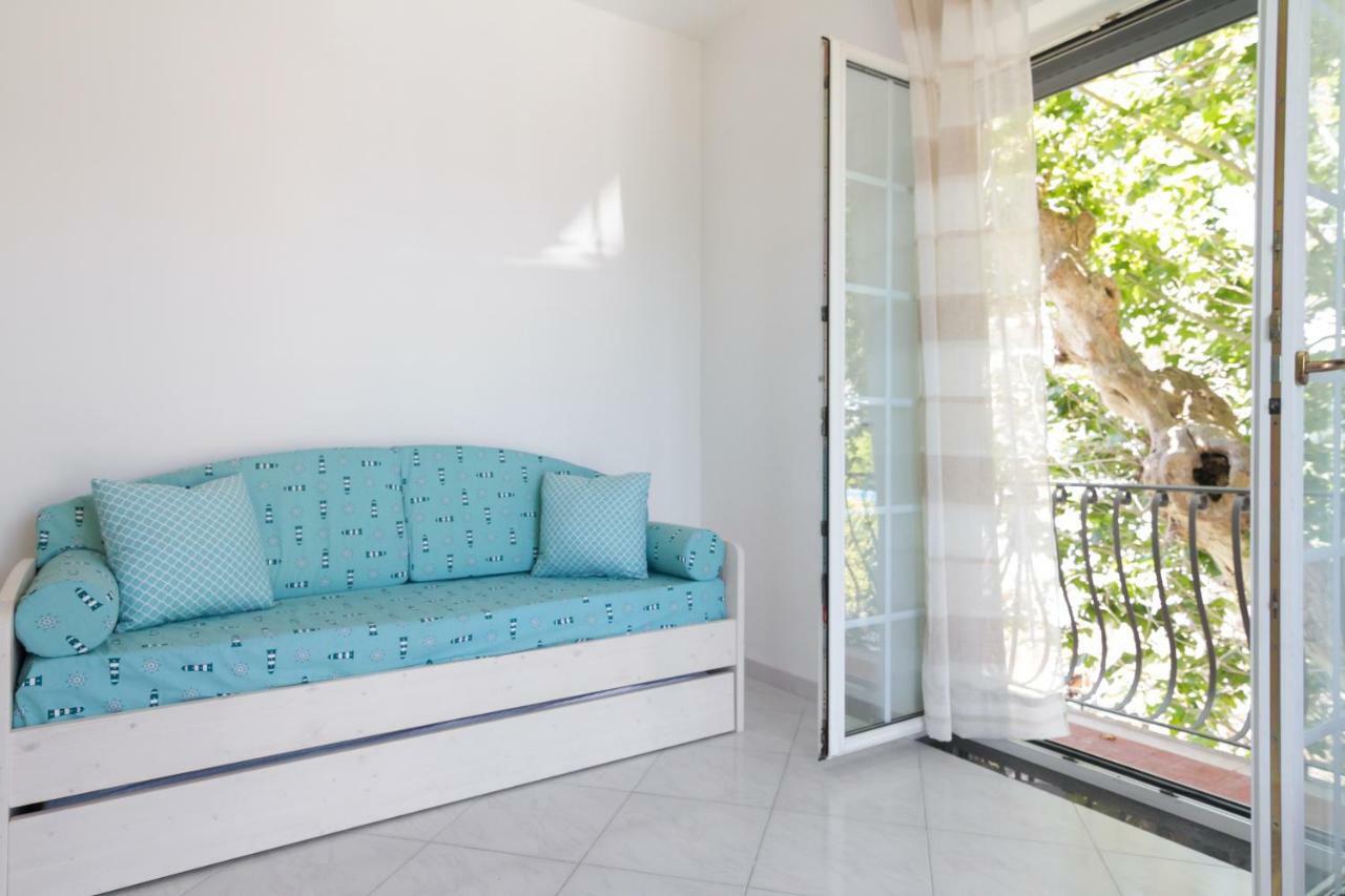 Aquamarine Relaxing Capri Suites Ngoại thất bức ảnh