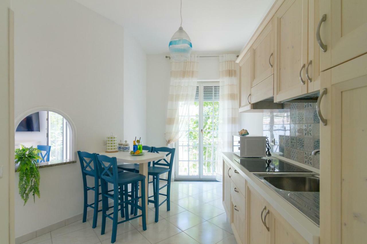 Aquamarine Relaxing Capri Suites Ngoại thất bức ảnh