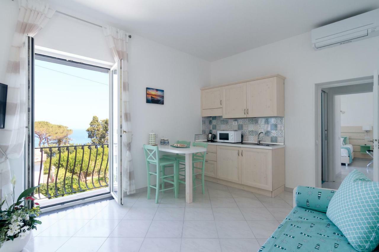 Aquamarine Relaxing Capri Suites Ngoại thất bức ảnh